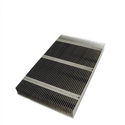 Kohandatud alumiiniumist ribidega jahutusradiaator